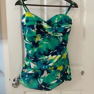 SHORE SHAPES SWIMWEAR one piece bathing suit